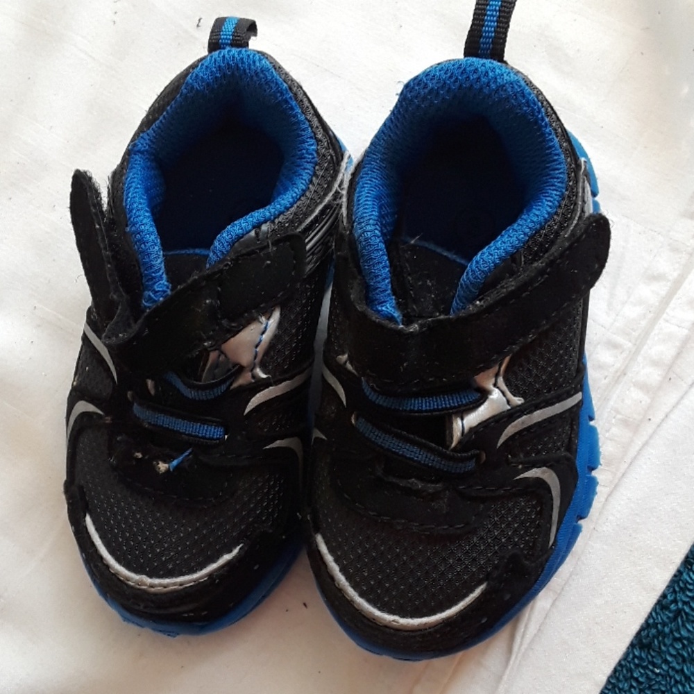 Boy shoe